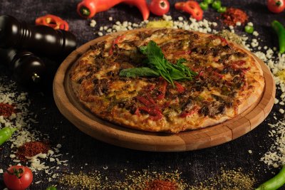 Biftekli Pizza